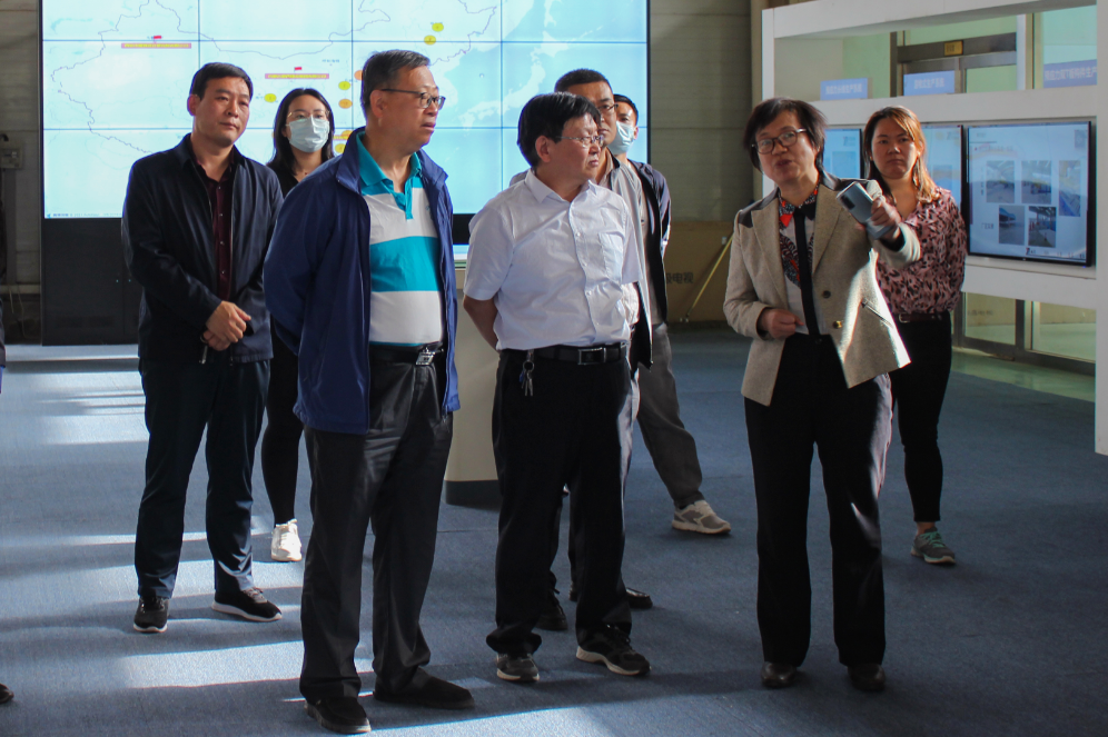 省重點(diǎn)辦處長、一級(jí)調(diào)研員李興巖一行蒞臨河北新大地調(diào)研