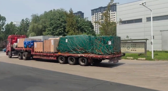 哈薩克斯坦PC工廠升級(jí)項(xiàng)目最后一批設(shè)備順利啟運(yùn)！